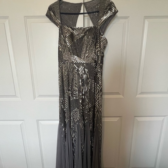 Adrianna Papell Silver & Gray Embellished Gown - Picture 1 of 3